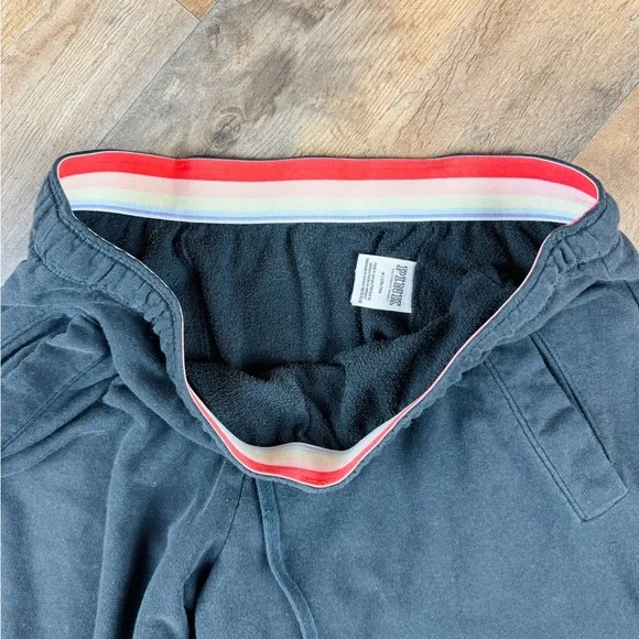 Victoria Secret Black with White Logo Medium - Picture 3 of 3